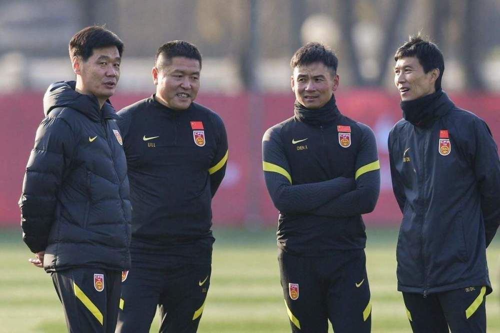 白袜袜格罗